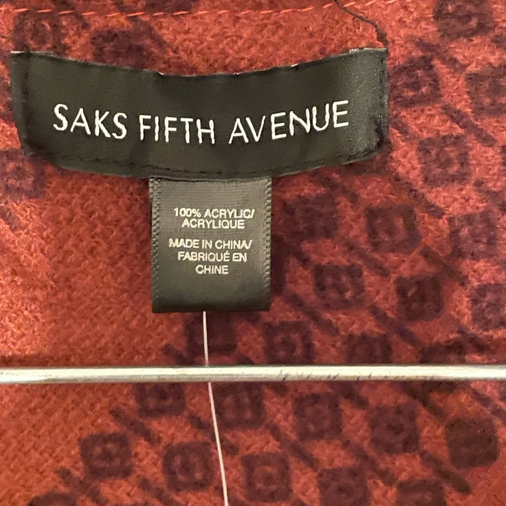 Saks Fifth Avenue shawl/wrap - Picture 6 of 10